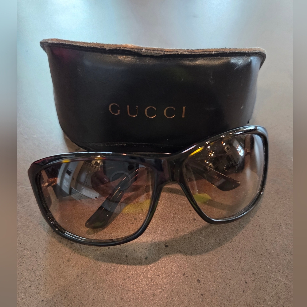 AUTHENTIC EUC GUCCI SUNGLASSES BROWN